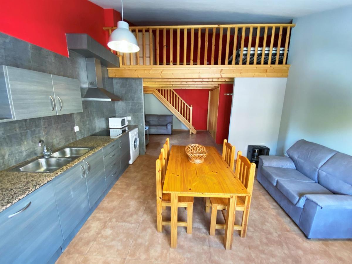 La Vall Apartaments Duplex سانت ليورينس دو موريونيز المظهر الخارجي الصورة